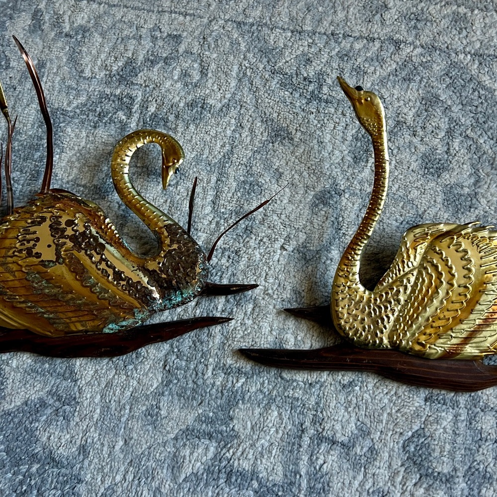 Set of 2 Vintage Brass Swan Wall Art Pair in Gold Tone